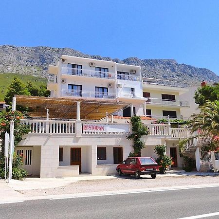Apartments And Rooms By The Sea Lokva Rogoznica, Omis - 2973 Екстериор снимка