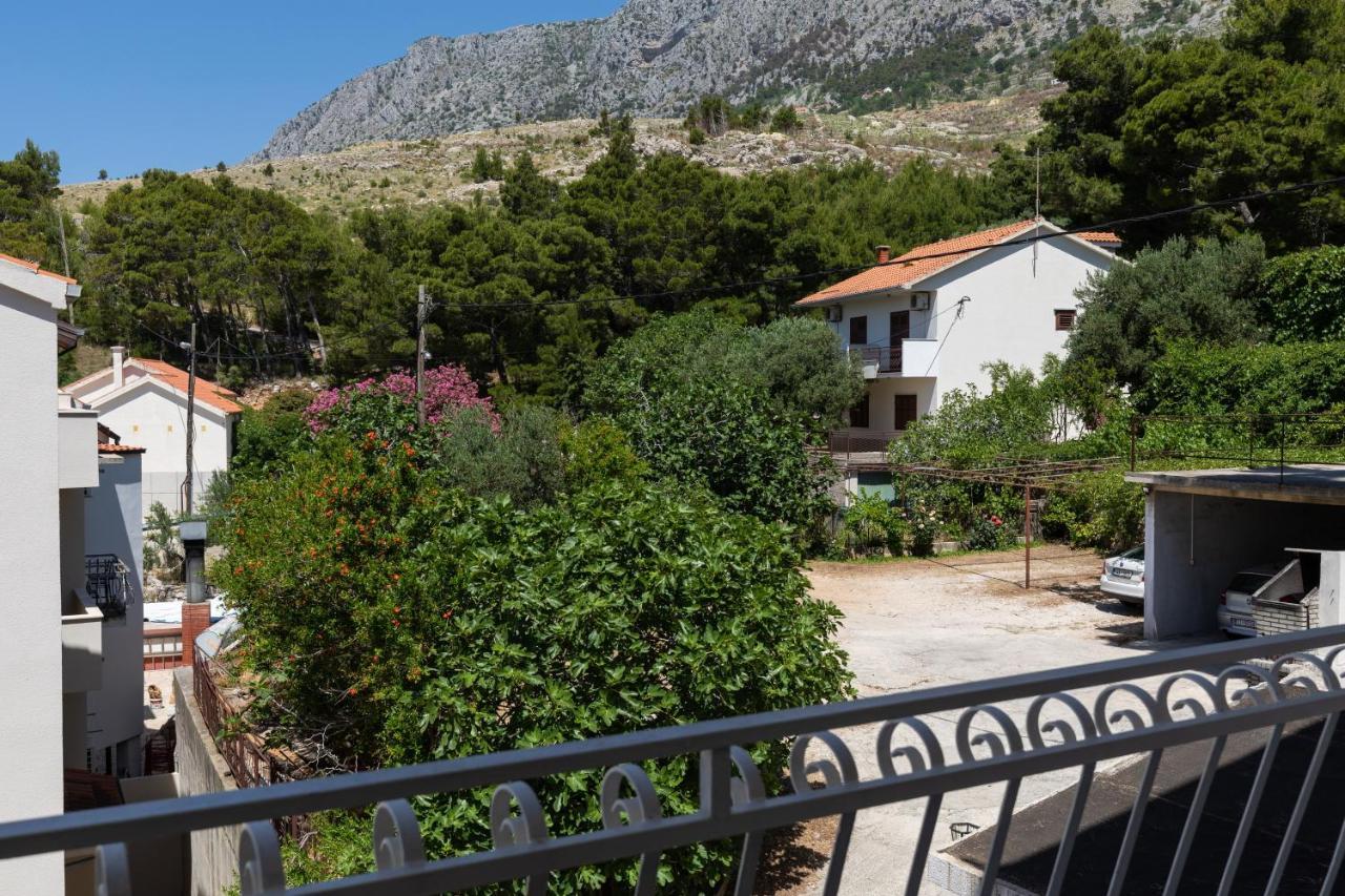 Apartments And Rooms By The Sea Lokva Rogoznica, Omis - 2973 Екстериор снимка
